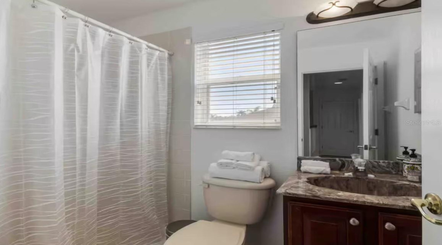 DAVENPORT, Florida 33897, 5 Bedrooms Bedrooms, ,3 BathroomsBathrooms,Residential,For Sale,CORVINA,0,MFRTB8533365
