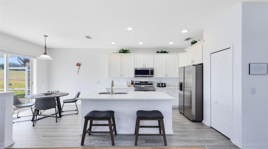 DAVENPORT, Florida 33897, 5 Bedrooms Bedrooms, ,4 BathroomsBathrooms,Residential,For Sale,BIRKDALE,0,MFRO6371520