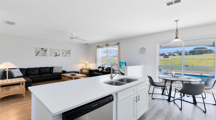 DAVENPORT, Florida 33897, 5 Bedrooms Bedrooms, ,4 BathroomsBathrooms,Residential,For Sale,BIRKDALE,0,MFRO6371520