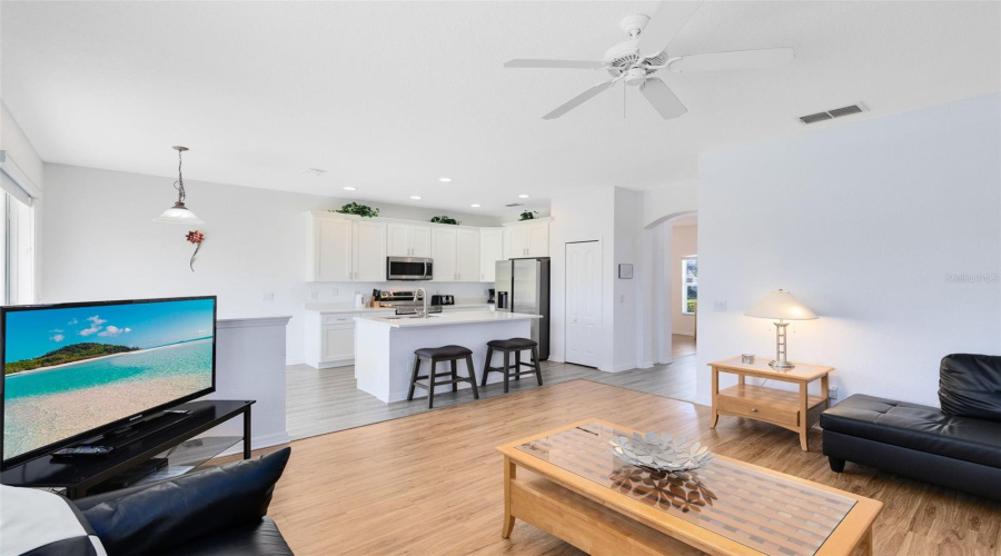 DAVENPORT, Florida 33897, 5 Bedrooms Bedrooms, ,4 BathroomsBathrooms,Residential,For Sale,BIRKDALE,0,MFRO6371520