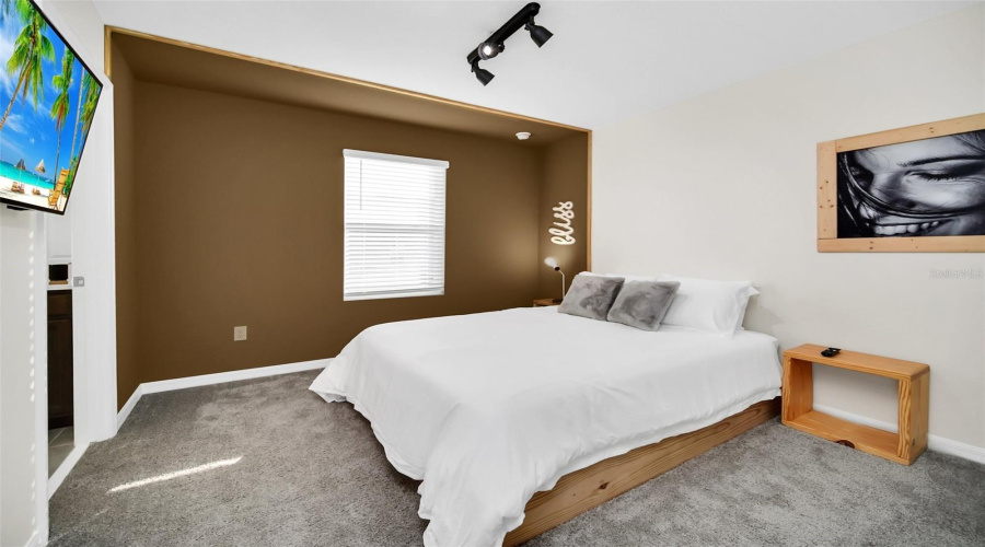 KISSIMMEE, Florida 34747, 6 Bedrooms Bedrooms, ,4 BathroomsBathrooms,Residential,For Sale,TROPICAL PALMS,0,MFRO6429663