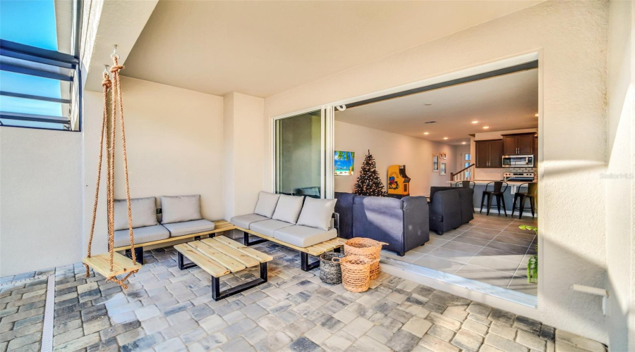 KISSIMMEE, Florida 34747, 6 Bedrooms Bedrooms, ,4 BathroomsBathrooms,Residential,For Sale,TROPICAL PALMS,0,MFRO6429663