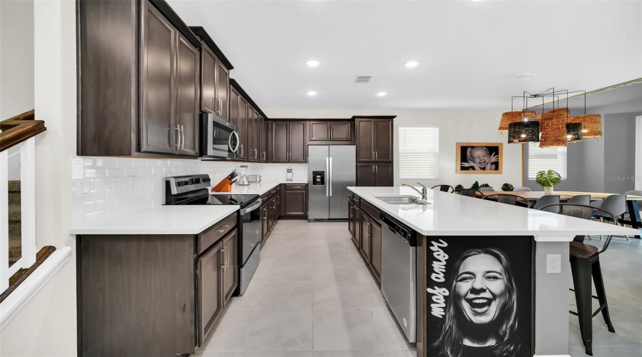 KISSIMMEE, Florida 34747, 6 Bedrooms Bedrooms, ,4 BathroomsBathrooms,Residential,For Sale,TROPICAL PALMS,0,MFRO6429663