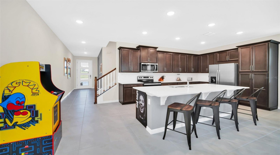 KISSIMMEE, Florida 34747, 6 Bedrooms Bedrooms, ,4 BathroomsBathrooms,Residential,For Sale,TROPICAL PALMS,0,MFRO6429663