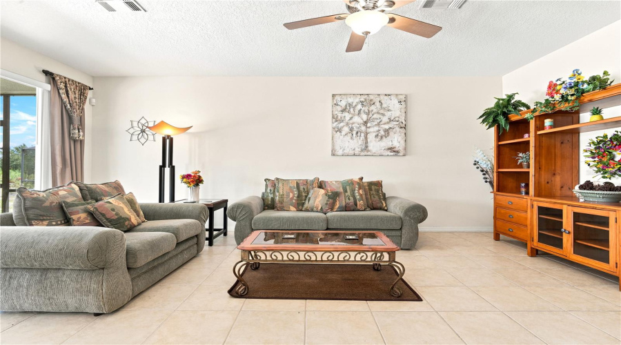 DAVENPORT, Florida 33837, 6 Bedrooms Bedrooms, ,3 BathroomsBathrooms,Residential,For Sale,WILDFLOWER,0,MFRV4950429