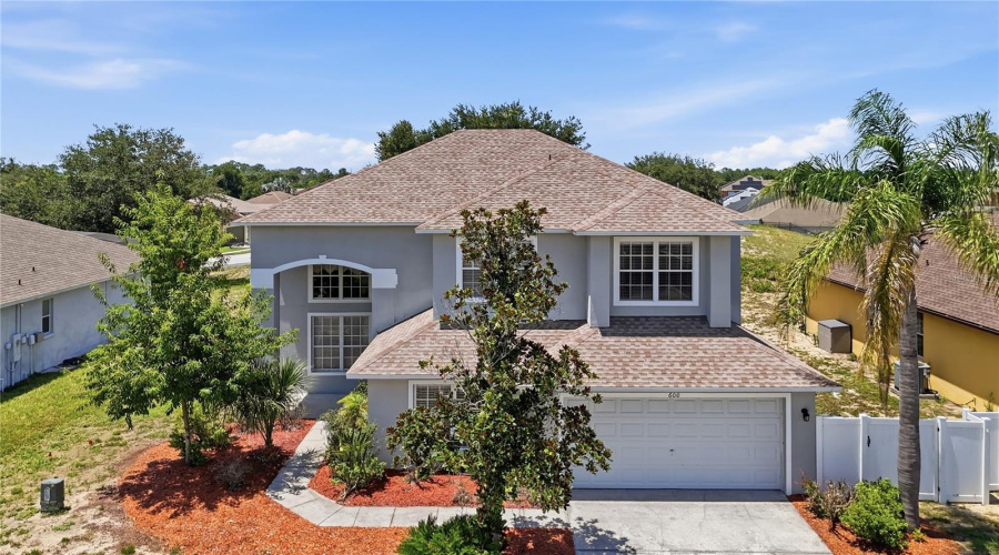 What an awesome home! Sooo spacious!!