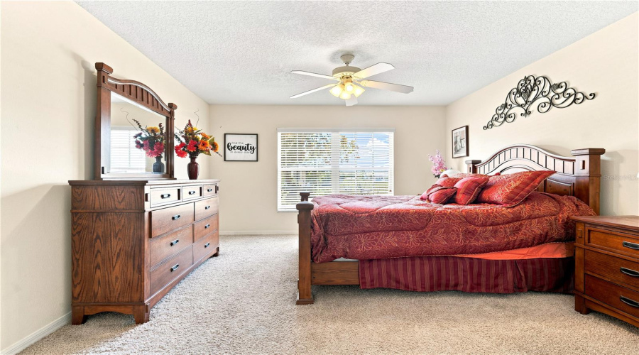 DAVENPORT, Florida 33837, 6 Bedrooms Bedrooms, ,3 BathroomsBathrooms,Residential,For Sale,WILDFLOWER,0,MFRV4950429