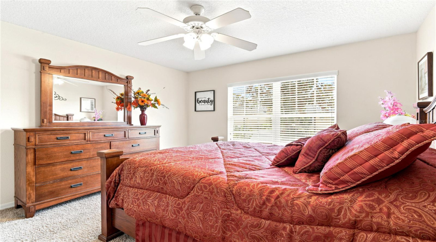 DAVENPORT, Florida 33837, 6 Bedrooms Bedrooms, ,3 BathroomsBathrooms,Residential,For Sale,WILDFLOWER,0,MFRV4950429