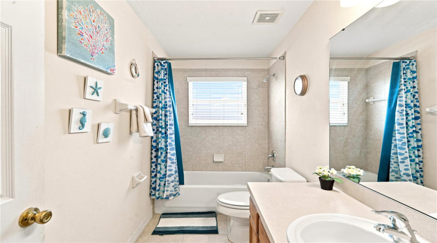 DAVENPORT, Florida 33837, 6 Bedrooms Bedrooms, ,3 BathroomsBathrooms,Residential,For Sale,WILDFLOWER,0,MFRV4950429