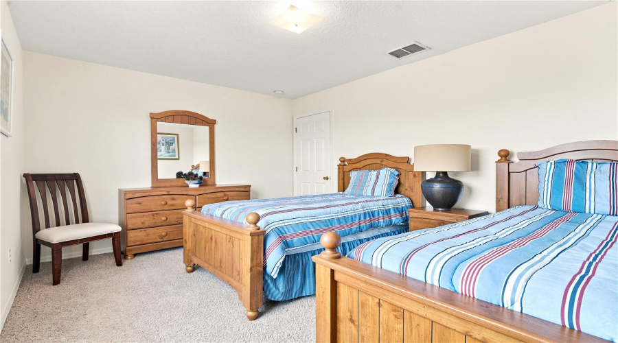 DAVENPORT, Florida 33837, 6 Bedrooms Bedrooms, ,3 BathroomsBathrooms,Residential,For Sale,WILDFLOWER,0,MFRV4950429