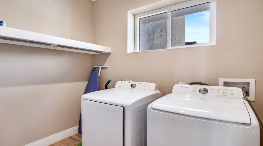 KISSIMMEE, Florida 34747, 3 Bedrooms Bedrooms, ,4 BathroomsBathrooms,Residential,For Sale,BROOKLYN,0,MFRO6428542