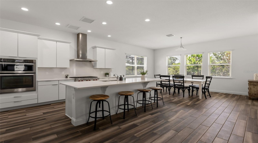 ORLANDO, Florida 32836, 5 Bedrooms Bedrooms, ,4 BathroomsBathrooms,Residential,For Sale,ROYAL CYPRESS,0,MFRO6380590