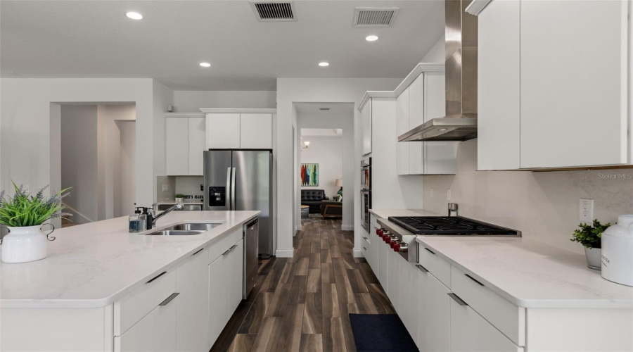 ORLANDO, Florida 32836, 5 Bedrooms Bedrooms, ,4 BathroomsBathrooms,Residential,For Sale,ROYAL CYPRESS,0,MFRO6380590