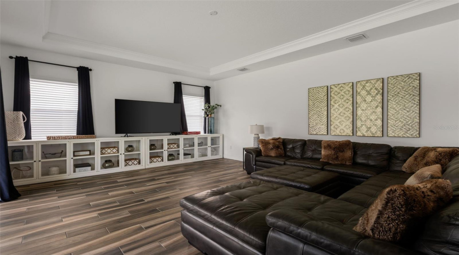 ORLANDO, Florida 32836, 5 Bedrooms Bedrooms, ,4 BathroomsBathrooms,Residential,For Sale,ROYAL CYPRESS,0,MFRO6380590