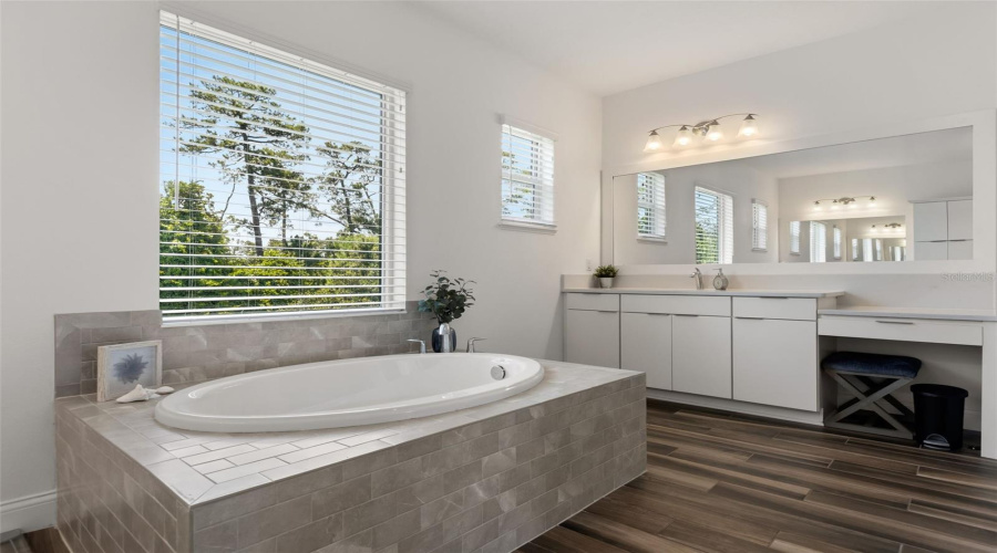 ORLANDO, Florida 32836, 5 Bedrooms Bedrooms, ,4 BathroomsBathrooms,Residential,For Sale,ROYAL CYPRESS,0,MFRO6380590