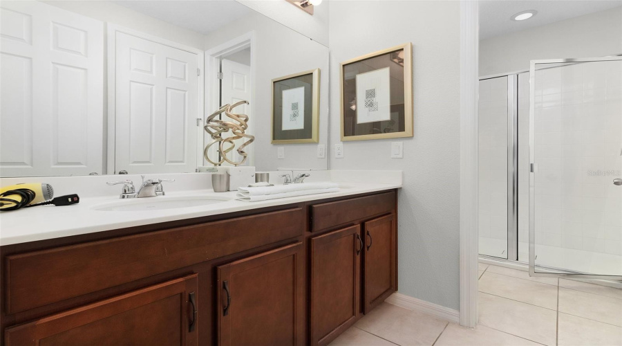 KISSIMMEE, Florida 34747, 6 Bedrooms Bedrooms, ,5 BathroomsBathrooms,Residential,For Sale,FLAMINGO KEY,0,MFRS5134521