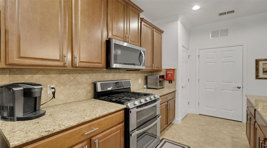 DAVENPORT, Florida 33837, 3 Bedrooms Bedrooms, ,2 BathroomsBathrooms,Residential,For Sale,CASTELLON,0,MFRS5154401