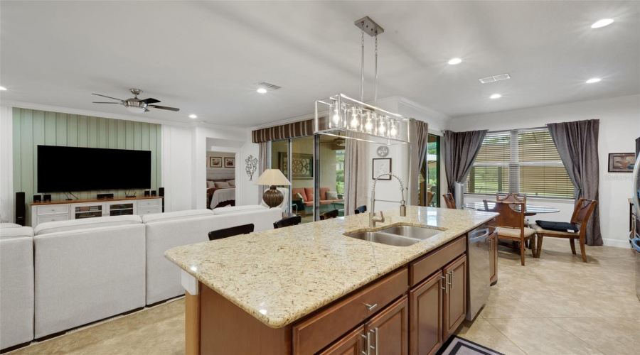 DAVENPORT, Florida 33837, 3 Bedrooms Bedrooms, ,2 BathroomsBathrooms,Residential,For Sale,CASTELLON,0,MFRS5154401