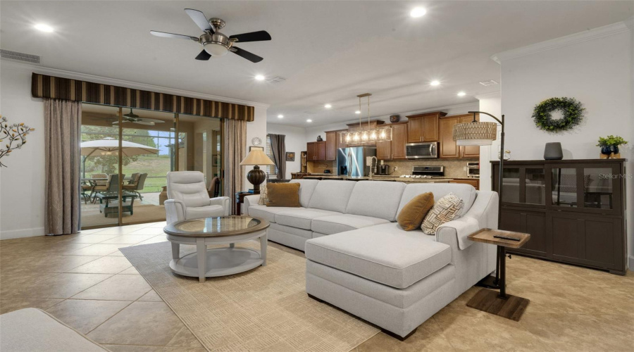 DAVENPORT, Florida 33837, 3 Bedrooms Bedrooms, ,2 BathroomsBathrooms,Residential,For Sale,CASTELLON,0,MFRS5154401