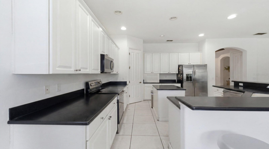ORLANDO, Florida 32836, 4 Bedrooms Bedrooms, ,3 BathroomsBathrooms,Residential,For Sale,VIA BELLA NOTTE,0,MFRO6336248