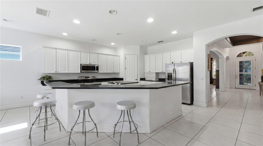 ORLANDO, Florida 32836, 4 Bedrooms Bedrooms, ,3 BathroomsBathrooms,Residential,For Sale,VIA BELLA NOTTE,0,MFRO6336248