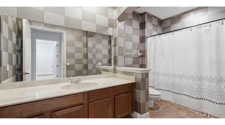 2nd Bathroom