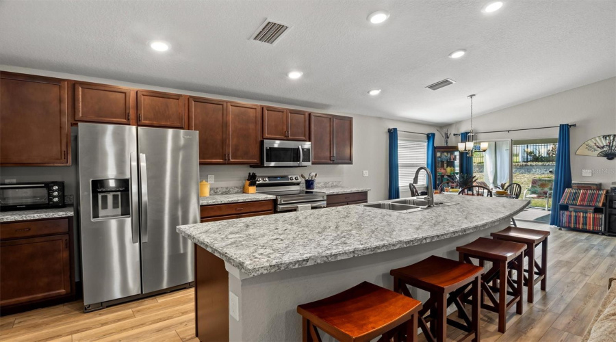 DAVENPORT, Florida 33837, 3 Bedrooms Bedrooms, ,2 BathroomsBathrooms,Residential,For Sale,NOBLE,0,MFRO6404637
