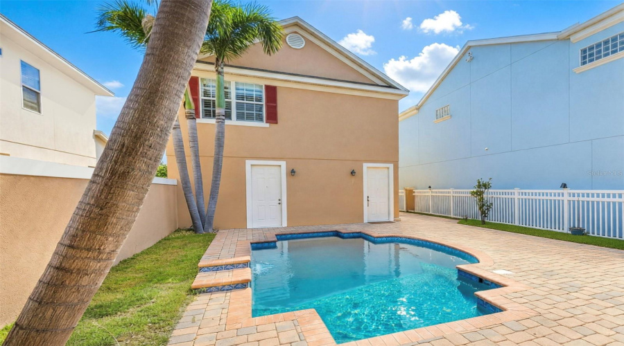 Pool/Mother In Law Suite Private Entrance