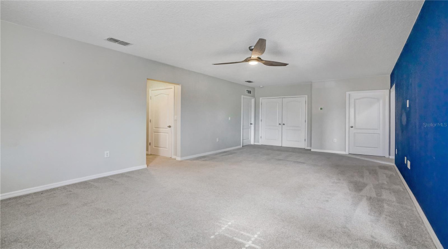 DAVENPORT, Florida 33837, 6 Bedrooms Bedrooms, ,5 BathroomsBathrooms,Residential,For Sale,WILDWOOD,0,MFRO6429926