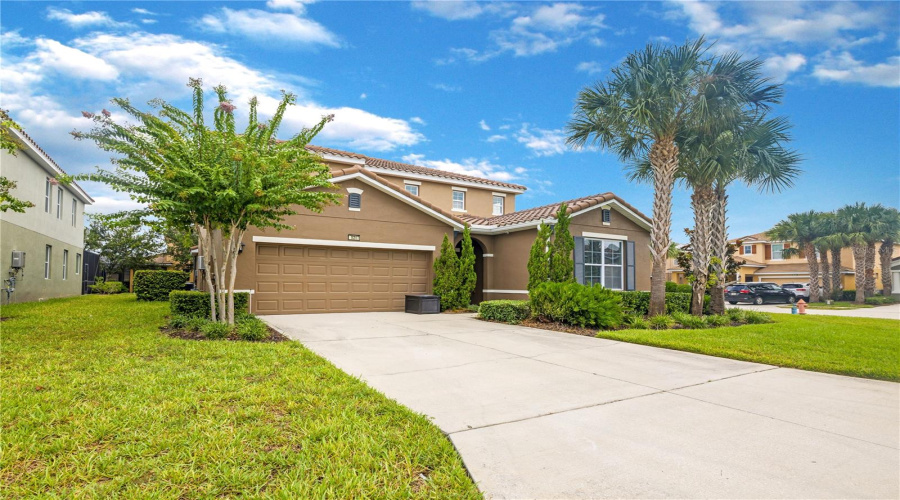 DAVENPORT, Florida 33837, 6 Bedrooms Bedrooms, ,5 BathroomsBathrooms,Residential,For Sale,WILDWOOD,0,MFRO6429926