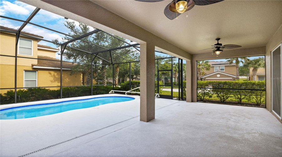 DAVENPORT, Florida 33837, 6 Bedrooms Bedrooms, ,5 BathroomsBathrooms,Residential,For Sale,WILDWOOD,0,MFRO6429926