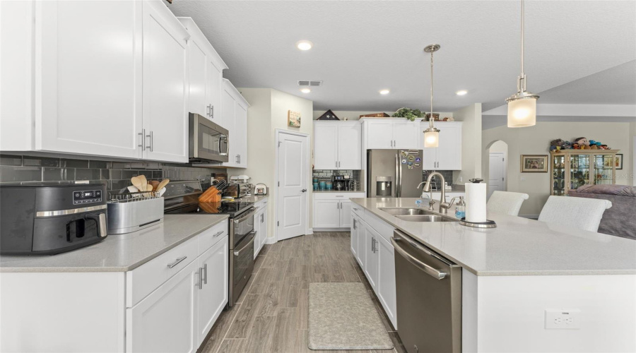 KISSIMMEE, Florida 34746, 4 Bedrooms Bedrooms, ,3 BathroomsBathrooms,Residential,For Sale,TRIBUTE,0,MFRO6428916