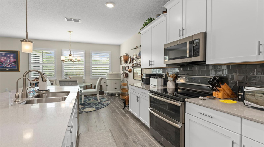 KISSIMMEE, Florida 34746, 4 Bedrooms Bedrooms, ,3 BathroomsBathrooms,Residential,For Sale,TRIBUTE,0,MFRO6428916