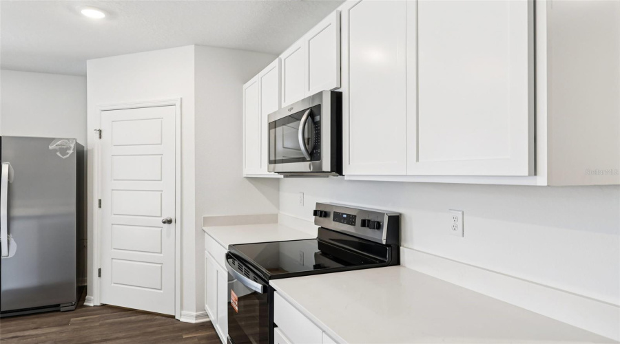 DAVENPORT, Florida 33837, 4 Bedrooms Bedrooms, ,3 BathroomsBathrooms,Residential,For Sale,LIMEKLIN FALLS,0,MFRO6429813