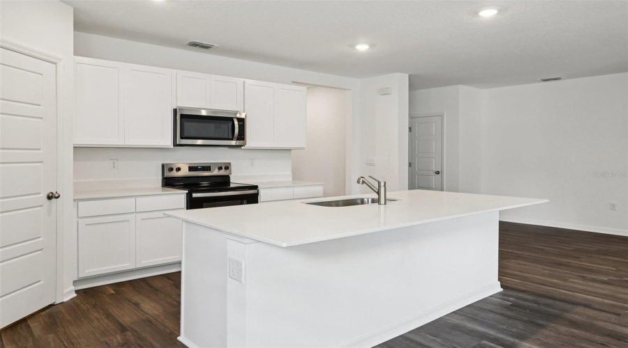 DAVENPORT, Florida 33837, 4 Bedrooms Bedrooms, ,3 BathroomsBathrooms,Residential,For Sale,LIMEKLIN FALLS,0,MFRO6429813