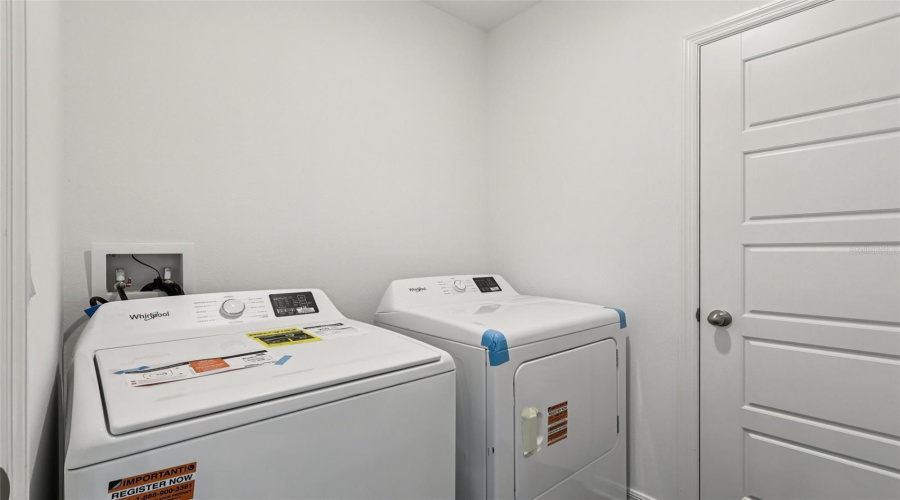 DAVENPORT, Florida 33837, 4 Bedrooms Bedrooms, ,3 BathroomsBathrooms,Residential,For Sale,LIMEKLIN FALLS,0,MFRO6429813
