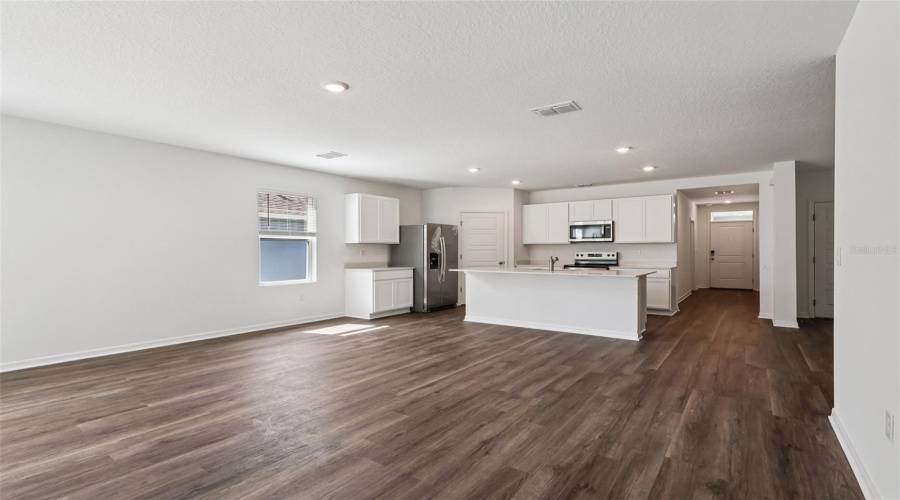DAVENPORT, Florida 33837, 4 Bedrooms Bedrooms, ,3 BathroomsBathrooms,Residential,For Sale,LIMEKLIN FALLS,0,MFRO6429813