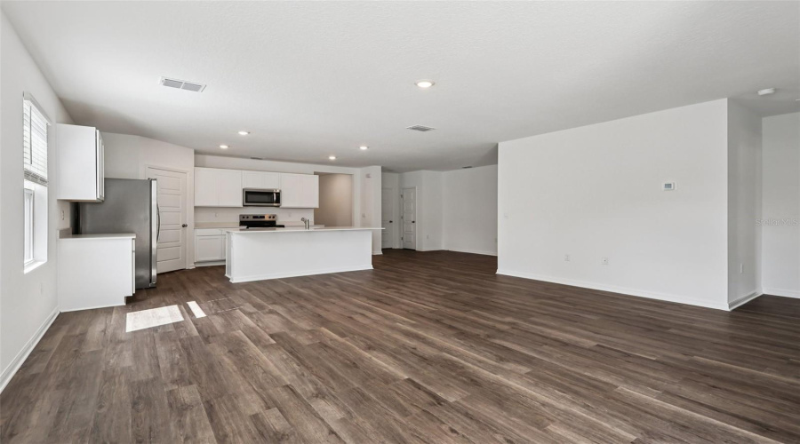 DAVENPORT, Florida 33837, 4 Bedrooms Bedrooms, ,3 BathroomsBathrooms,Residential,For Sale,LIMEKLIN FALLS,0,MFRO6429813