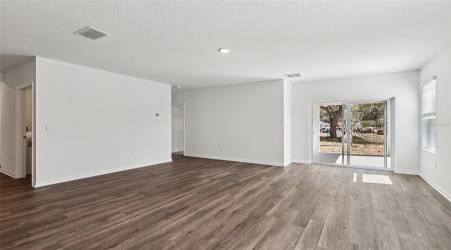 DAVENPORT, Florida 33837, 4 Bedrooms Bedrooms, ,3 BathroomsBathrooms,Residential,For Sale,LIMEKLIN FALLS,0,MFRO6429813