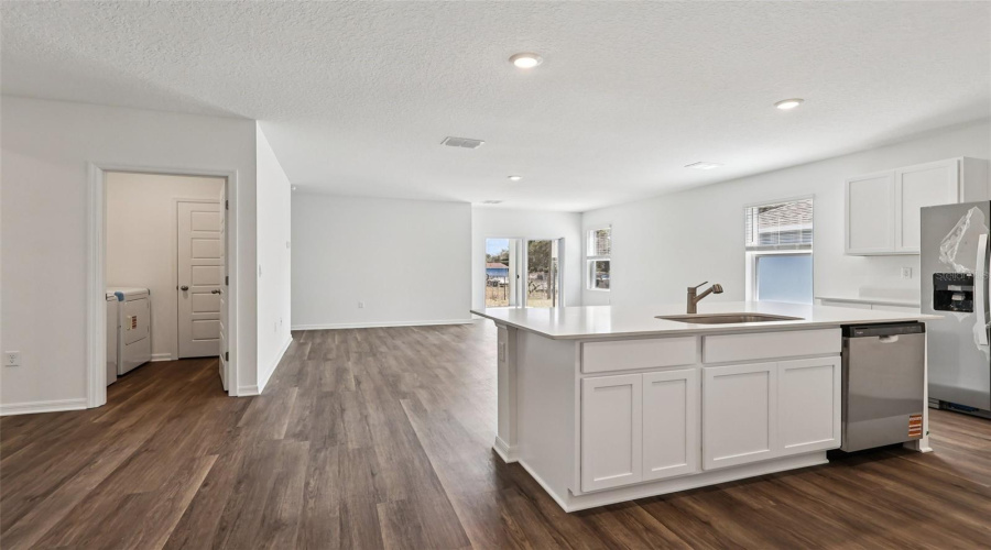DAVENPORT, Florida 33837, 4 Bedrooms Bedrooms, ,3 BathroomsBathrooms,Residential,For Sale,LIMEKLIN FALLS,0,MFRO6429813
