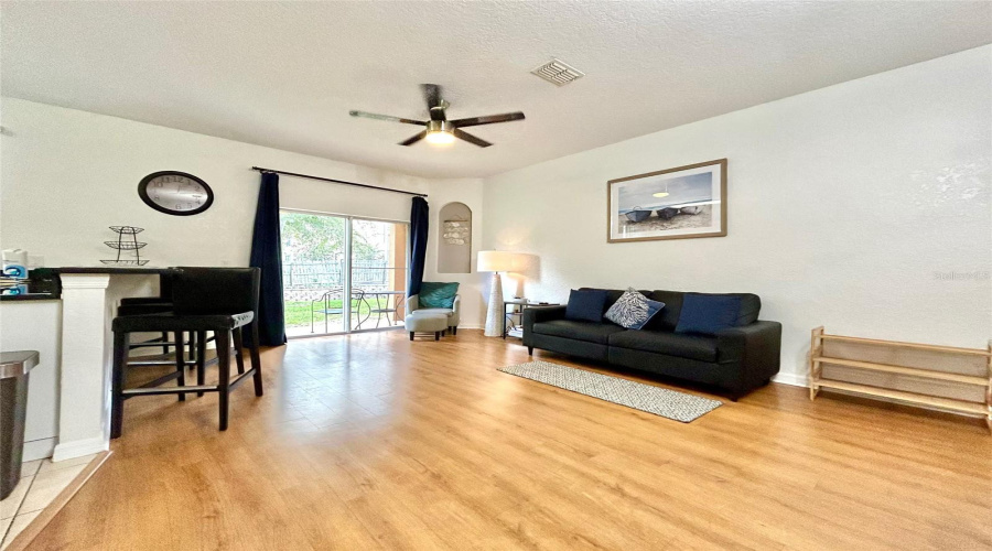 DAVENPORT, Florida 33837, 4 Bedrooms Bedrooms, ,3 BathroomsBathrooms,Residential,For Sale,VERONA AVE,0,MFRO6428378