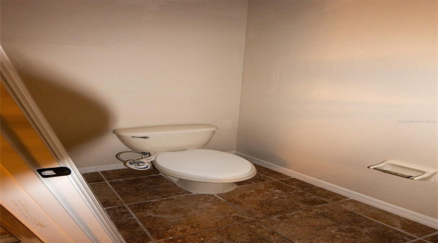DAVENPORT, Florida 33837, 6 Bedrooms Bedrooms, ,4 BathroomsBathrooms,Residential,For Sale,BRIDGEFORD CROSSING,0,MFRO6421852