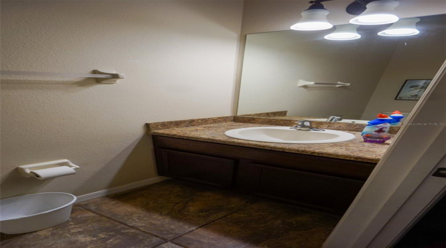 DAVENPORT, Florida 33837, 6 Bedrooms Bedrooms, ,4 BathroomsBathrooms,Residential,For Sale,BRIDGEFORD CROSSING,0,MFRO6421852