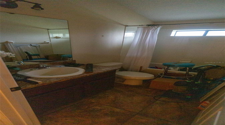 DAVENPORT, Florida 33837, 6 Bedrooms Bedrooms, ,4 BathroomsBathrooms,Residential,For Sale,BRIDGEFORD CROSSING,0,MFRO6421852
