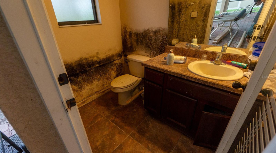 DAVENPORT, Florida 33837, 6 Bedrooms Bedrooms, ,4 BathroomsBathrooms,Residential,For Sale,BRIDGEFORD CROSSING,0,MFRO6421852