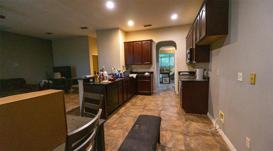 DAVENPORT, Florida 33837, 6 Bedrooms Bedrooms, ,4 BathroomsBathrooms,Residential,For Sale,BRIDGEFORD CROSSING,0,MFRO6421852