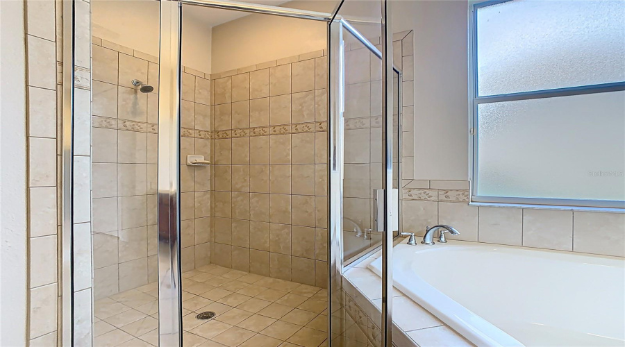 KISSIMMEE, Florida 34746, 3 Bedrooms Bedrooms, ,2 BathroomsBathrooms,Residential,For Sale,GOLDEN KNOT,0,MFRS5132792