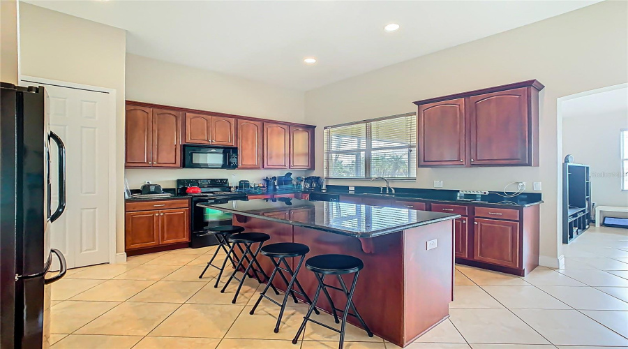 KISSIMMEE, Florida 34746, 3 Bedrooms Bedrooms, ,2 BathroomsBathrooms,Residential,For Sale,GOLDEN KNOT,0,MFRS5132792
