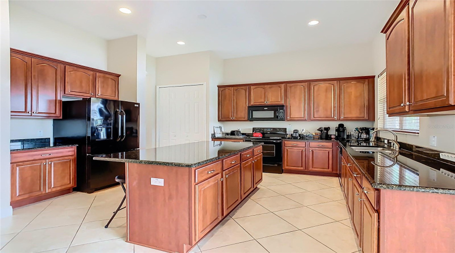 KISSIMMEE, Florida 34746, 3 Bedrooms Bedrooms, ,2 BathroomsBathrooms,Residential,For Sale,GOLDEN KNOT,0,MFRS5132792
