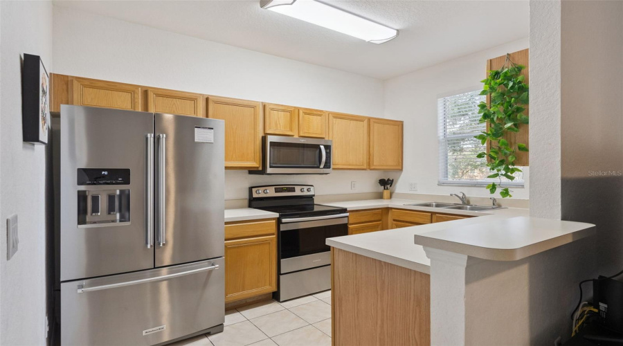 DAVENPORT, Florida 33897, 4 Bedrooms Bedrooms, ,3 BathroomsBathrooms,Residential,For Sale,CAMBRIA,0,MFRO6429966